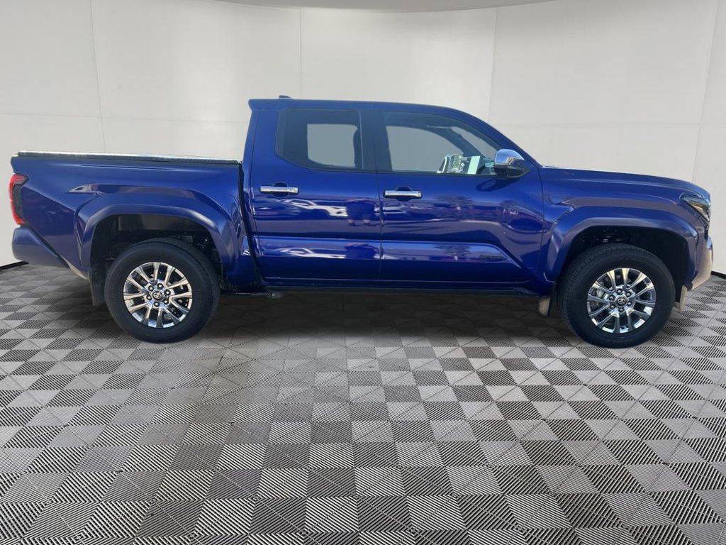 Used 2024 Toyota Tacoma Limited w/ Limited Package (LT) AWD/4WD image 10