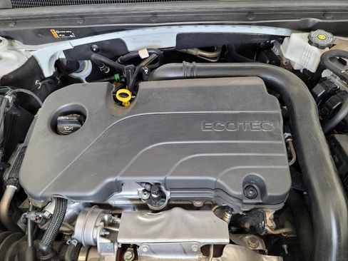 Used 2024 Chevrolet Malibu LS FWD image 30