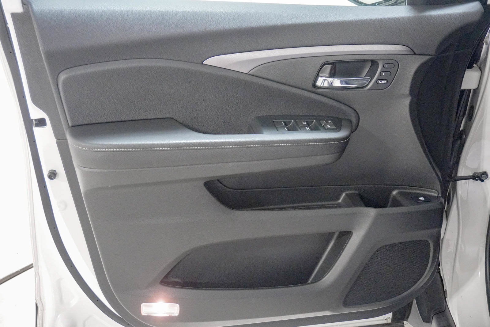 Used 2023 Honda Ridgeline RTL-E image 16
