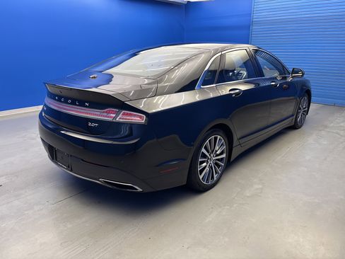 Used 2017 Lincoln MKZ Select w/ Climate Package FWD image 7
