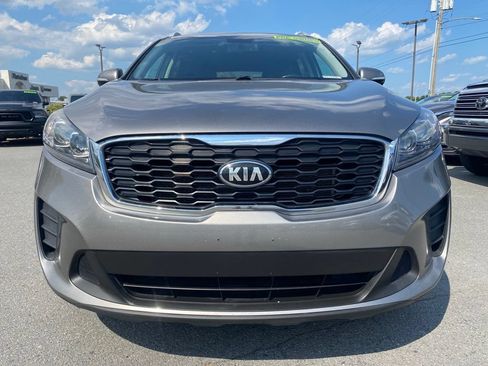 Used 2019 Kia Sorento FWD V6 w/ LX V6 Convenience Package image 2
