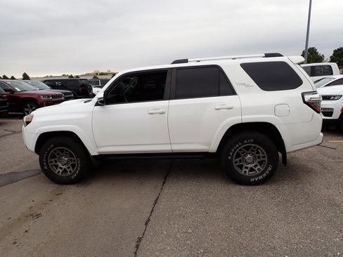 Used 2018 Toyota 4Runner TRD Off-Road Premium w/ TRD Performance Package AWD/4WD image 2