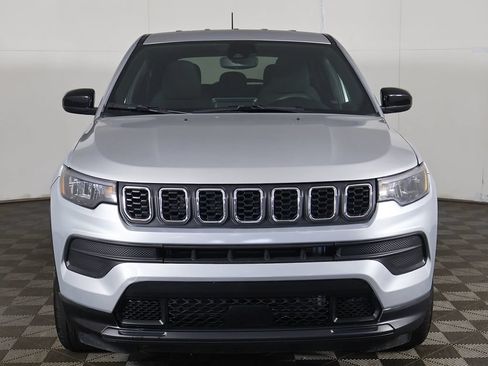 Used 2025 Jeep Compass Sport AWD/4WD image 9