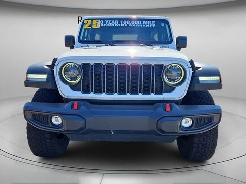 Used 2025 Jeep Wrangler Unlimited Rubicon image 5