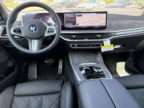 New 2026 BMW X5 xDrive40i w/ M Sport Package AWD/4WD image 17