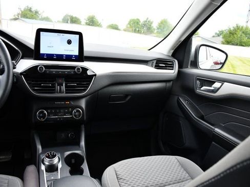 Used 2021 Ford Escape SE w/ Convenience Package FWD image 25