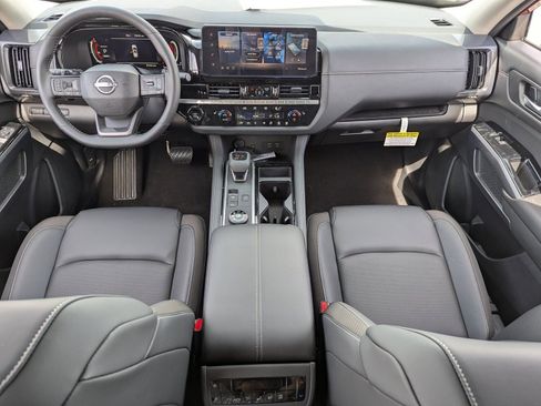 New 2026 Nissan Pathfinder SL image 17