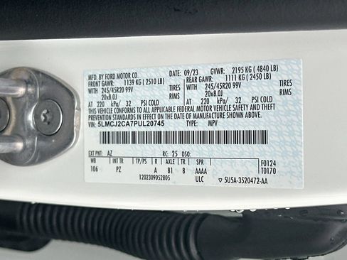 Used 2023 Lincoln Corsair Reserve w/ Equipment Group 201A FWD image 32