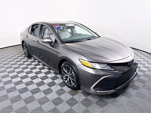 Certified 2024 Toyota Camry XLE image 1