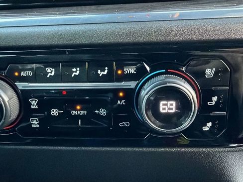 Used 2024 Chevrolet Silverado 1500 LTZ AWD/4WD image 12