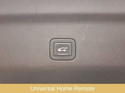 Used 2023 Chevrolet Suburban Premier image 20