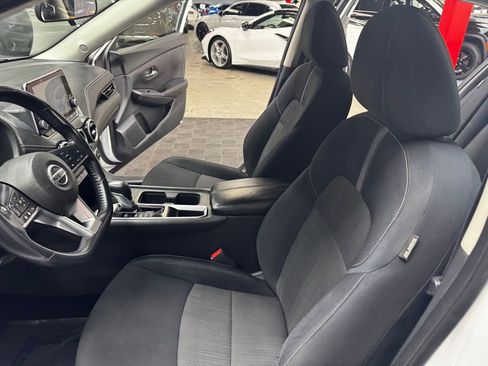 Used 2020 Nissan Sentra SV FWD image 34