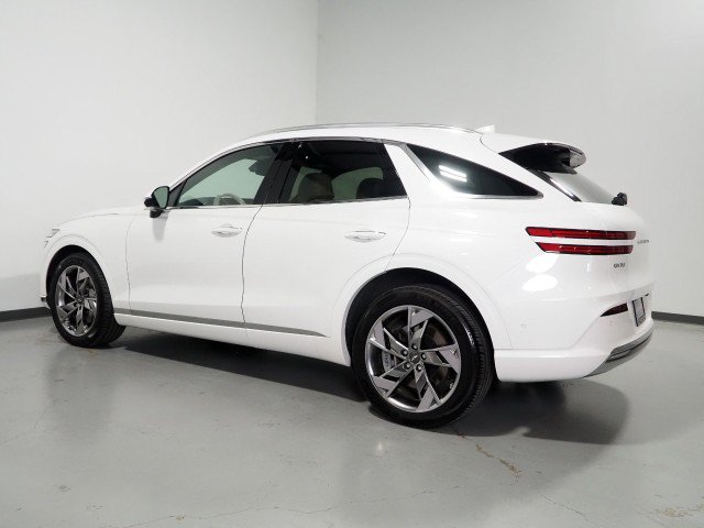 Used 2025 Genesis Electrified GV70 AWD Advance image 8