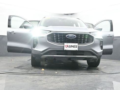 Used 2024 Ford Escape Platinum image 69