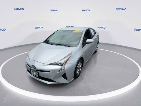Used 2016 Toyota Prius Two FWD image 3