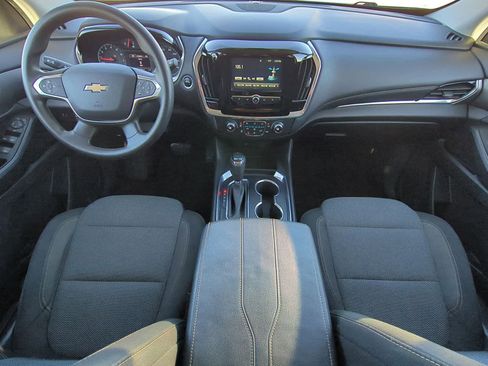Used 2018 Chevrolet Traverse LS image 15