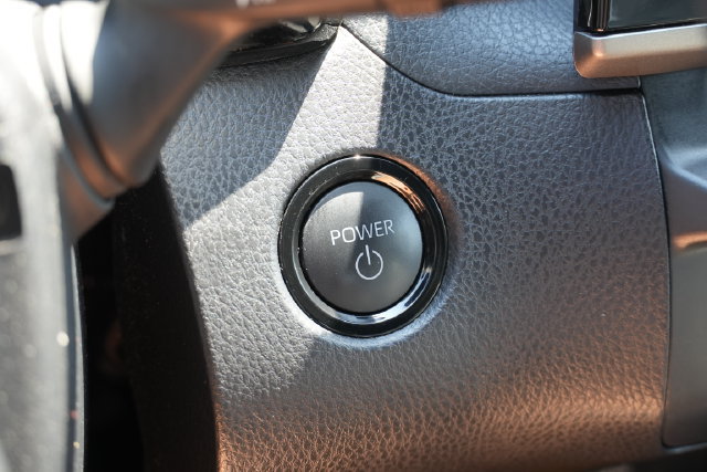 Used 2025 Toyota Camry SE FWD image 27