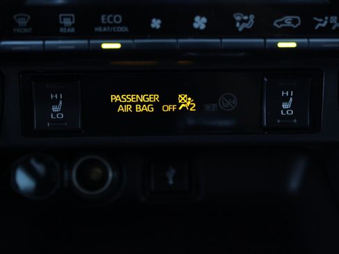 Used 2022 Toyota RAV4 SE w/ Convenience Package AWD/4WD image 22