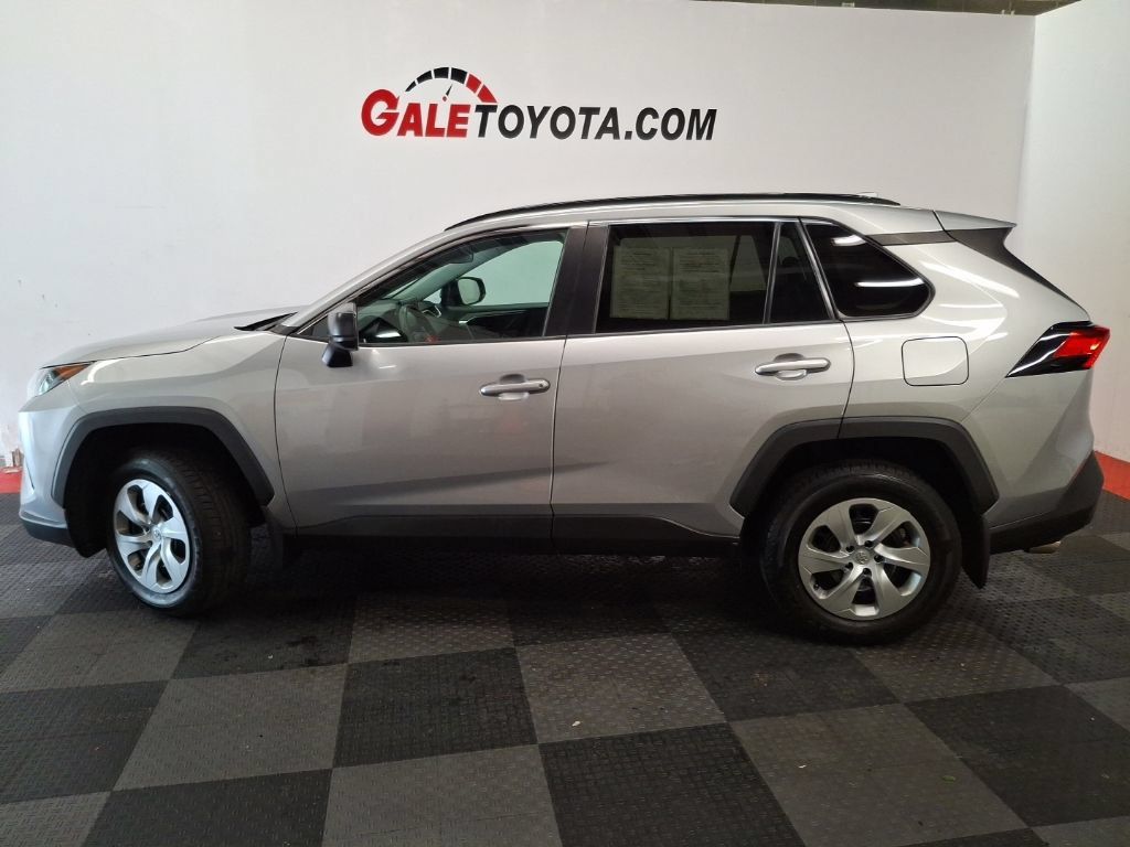 Used 2019 Toyota RAV4 LE w/ All Weather Liner Package AWD/4WD image 9