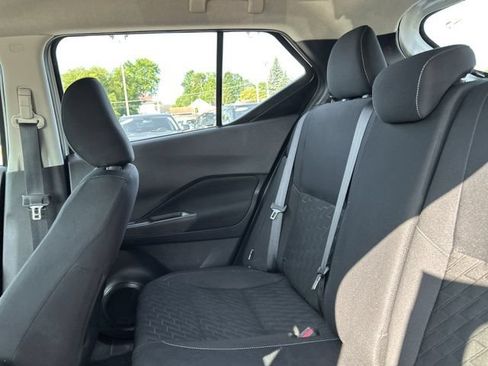 Used 2023 Nissan Kicks SV FWD image 17