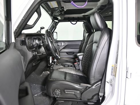 Used 2021 Jeep Wrangler Unlimited Sahara AWD/4WD image 20