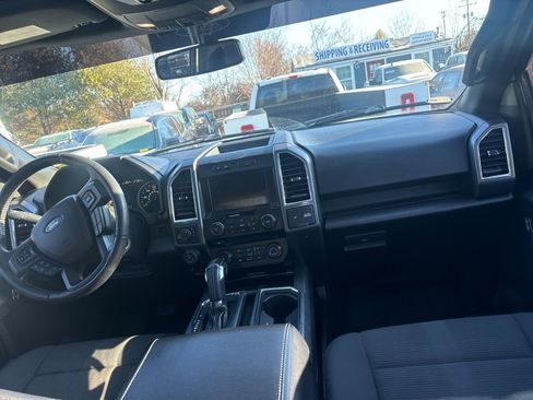 Used 2016 Ford F150 XLT w/ Equipment Group 302A Luxury image 11