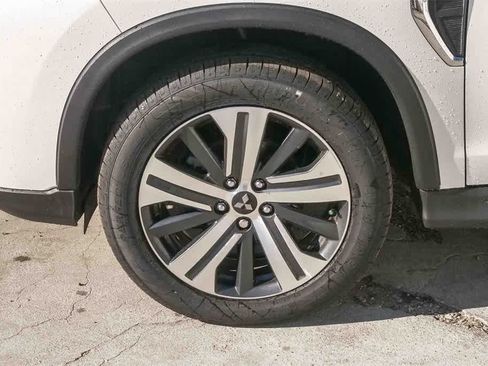 Used 2021 Mitsubishi Outlander Sport SE image 5