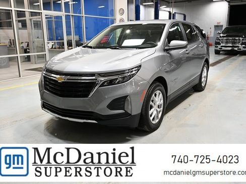 Used 2023 Chevrolet Equinox LT image 1