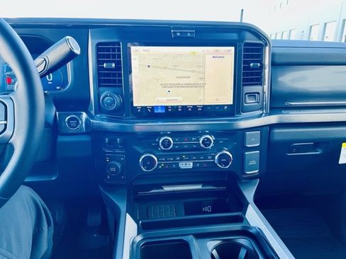 New 2025 Ford F350 Lariat w/ Lariat Ultimate Package image 17