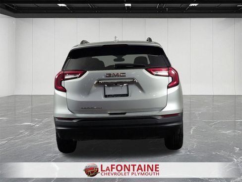 Certified 2022 GMC Terrain SLE w/ Driver Convenience Package image 7
