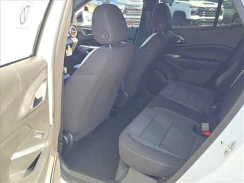 New 2026 Chevrolet Trax RS w/ Sunroof Package FWD image 17