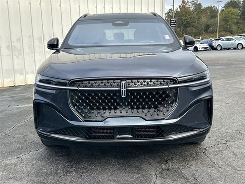 Used 2024 Lincoln Nautilus Reserve w/ Equipment Group 202A image 3