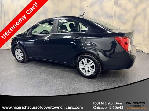 Used 2013 Chevrolet Sonic LT image 4