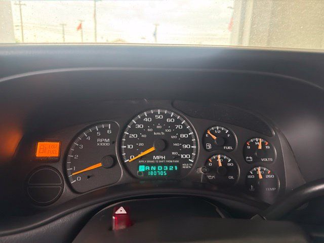 Used 2001 Chevrolet Silverado 1500 LS w/ Firm Ride Suspension Pkg AWD/4WD image 25
