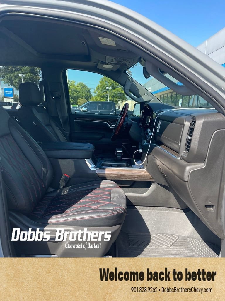 Used 2025 Chevrolet Silverado 1500 RST AWD/4WD image 16