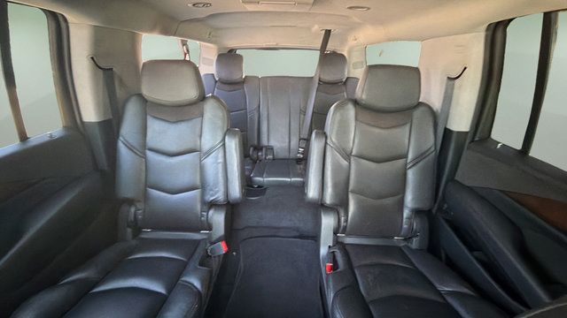Used 2020 Cadillac Escalade ESV Premium Luxury w/ Escalade Sport Edition AWD/4WD image 11