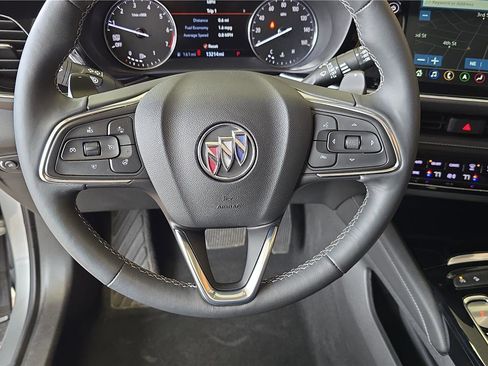 Used 2023 Buick Envision Avenir image 26