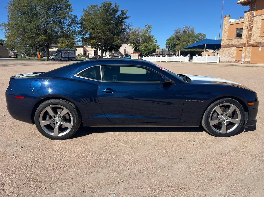 Used 2010 Chevrolet Camaro SS w/ RS Package RWD image 8