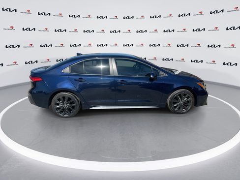 Used 2022 Toyota Corolla SE image 9
