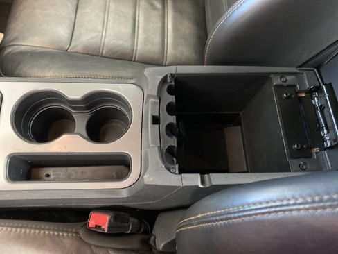 Used 2014 Dodge Challenger R/T image 12