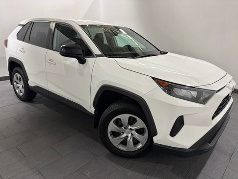 Used 2022 Toyota RAV4 LE AWD/4WD image 7