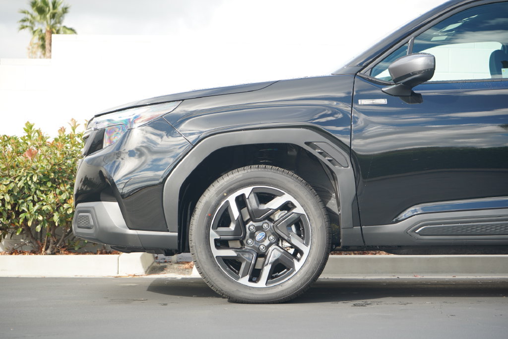 New 2026 Subaru Forester Premium AWD/4WD image 2