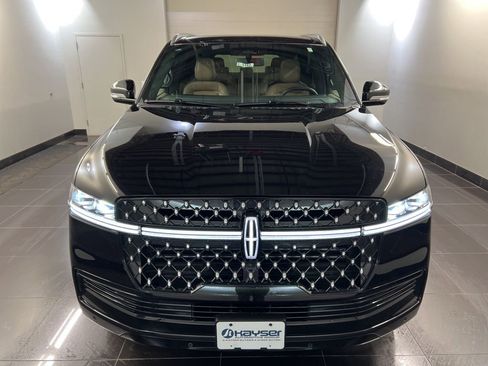 New 2026 Lincoln Navigator Black Label AWD/4WD image 2