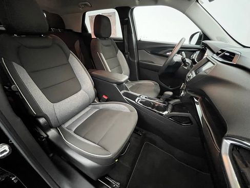Used 2023 Chevrolet TrailBlazer LT AWD/4WD image 32