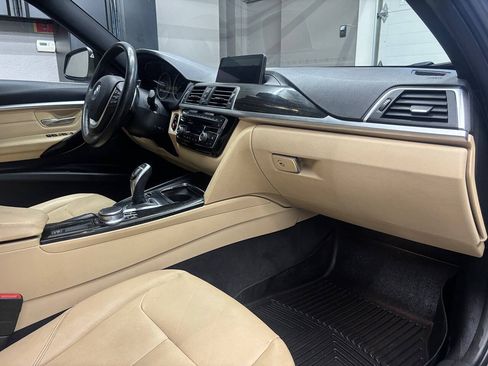 Used 2018 BMW 330i xDrive Sedan AWD/4WD image 25
