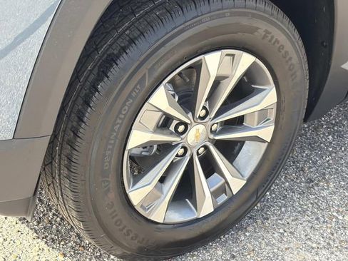 New 2026 Chevrolet Equinox LT w/ Convenience Package II image 17