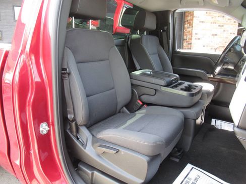 Used 2018 GMC Sierra 2500 SLE w/ SLE Preferred Package AWD/4WD image 11