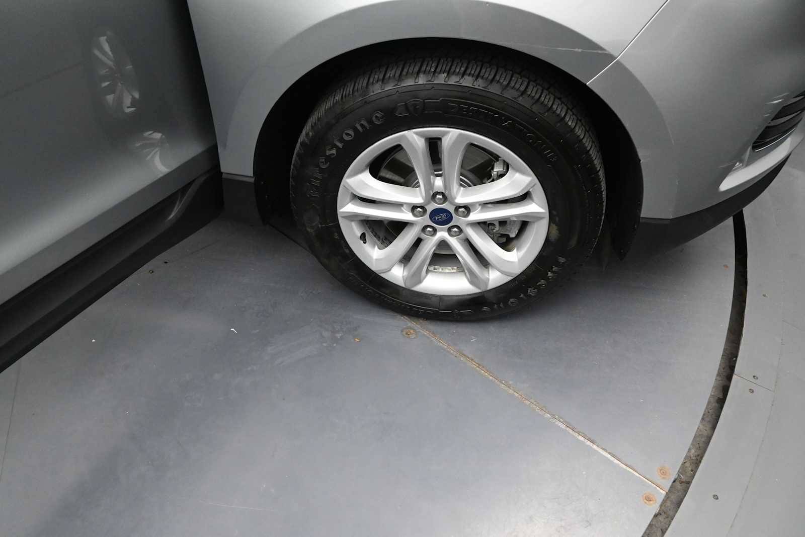 Used 2020 Ford Edge SEL w/ Convenience Package AWD/4WD image 10