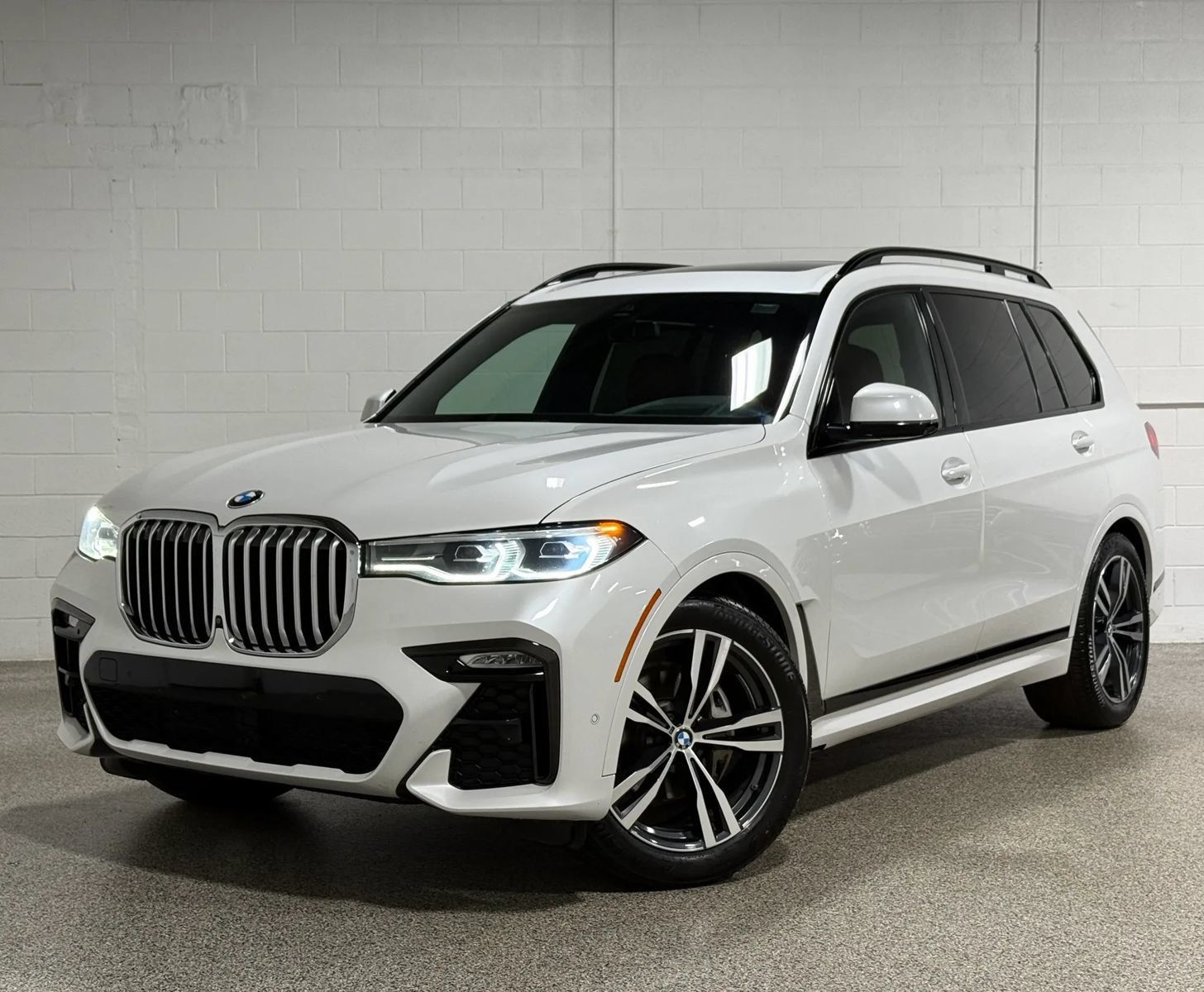 Used 2019 BMW X7 xDrive40i w/ Premium Package AWD/4WD image 2