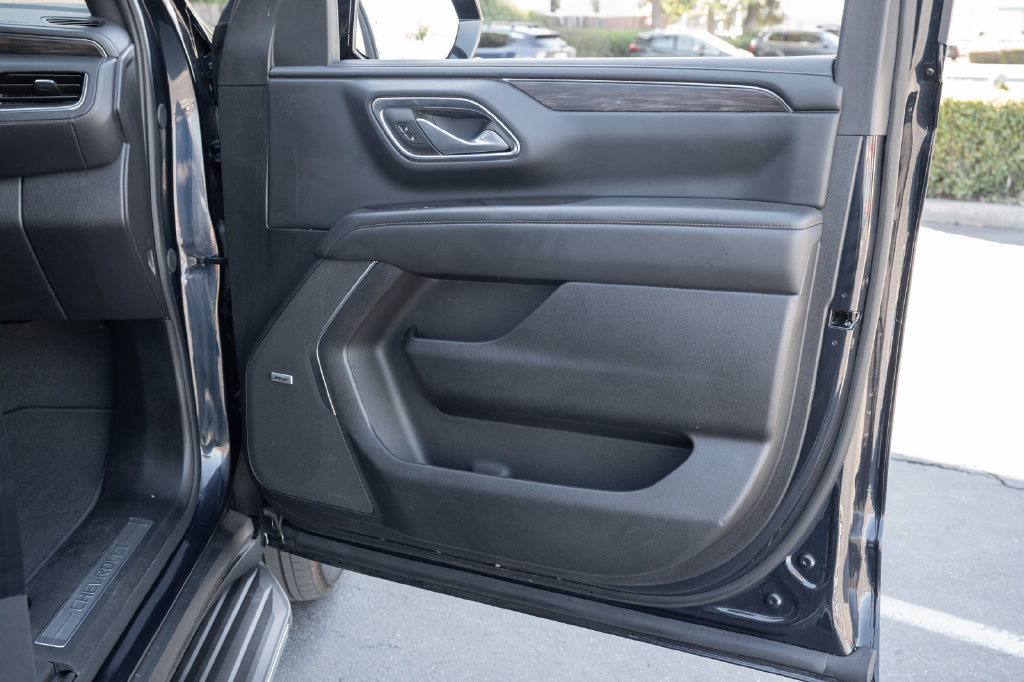 Used 2024 Chevrolet Tahoe LT w/ Luxury Package AWD/4WD image 49